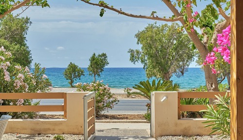 Family Apartment, 2 Bedrooms, Ocean View, Beachfront