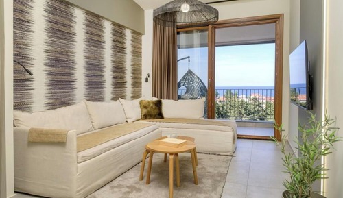 Executive Suite, Sea View