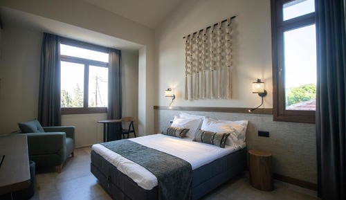 Premium Loft, Partial Sea View