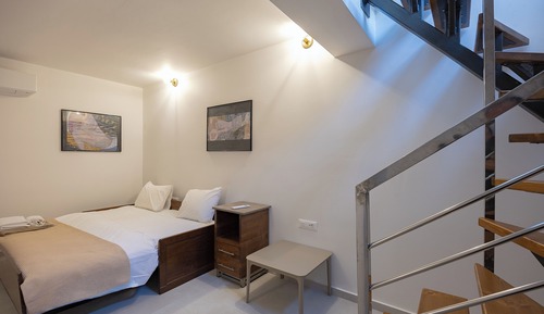 Economy Room - Split Level with Pool View-Ground Floor