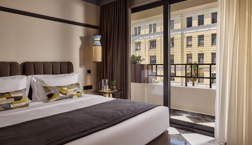 Comfort Double Room with Square View
