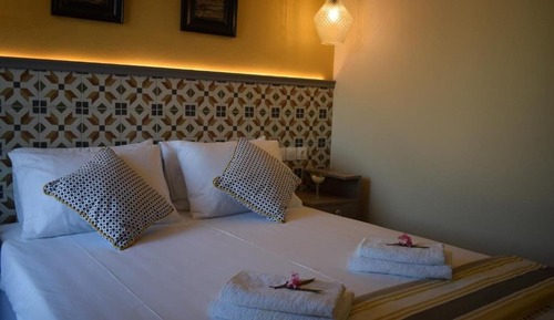 Sterna Sea View Luxury Apartment