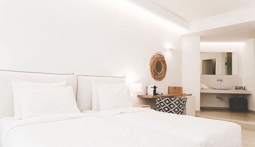 Signature Suite