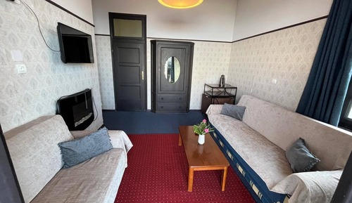 Luxury Studio Suite, 1 Queen Bed with Sofa bed