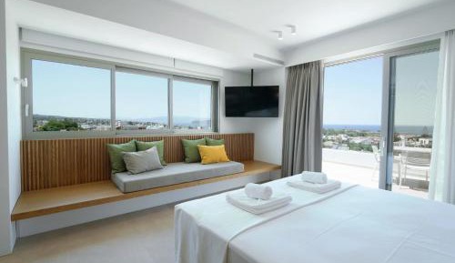 Deluxe Suite with Sea View
