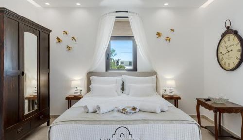 Deluxe Double Room (2 Adults + 1 Child)