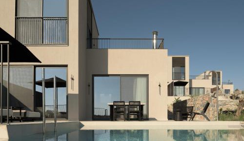 Deluxe two Bedroom  Maisonette  with Private Pool
