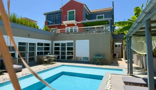 Two-Bedroom Apartment with Terrace and Sea View