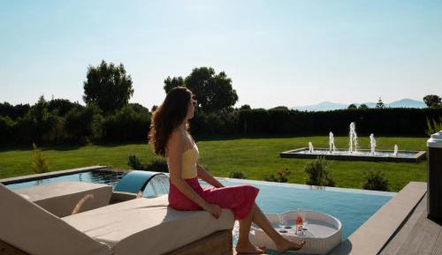 Premium Villa with Private Heated Pool and Jacuzzi