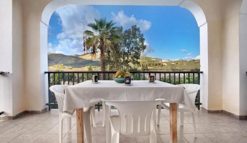 Two-Bedroom Deluxe Apartment with Garden View