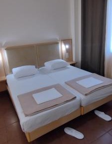 Economy Triple Room