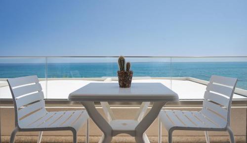 Double Room with Balcony and Sea View