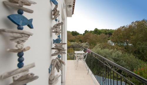 Studio with Garden View
