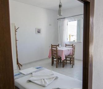 Studio (3 Adults)