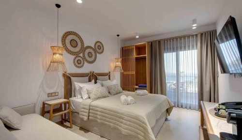 Deluxe Triple Room with Sea View