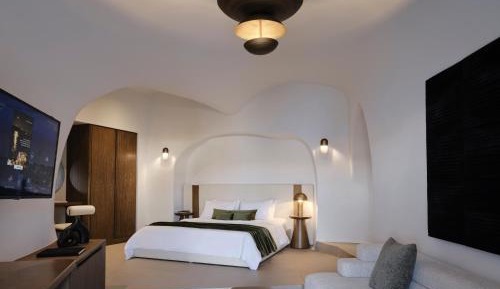 Deluxe Suite with Indoor Hot tub