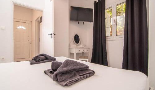 One-Bedroom Deluxe Apartment
