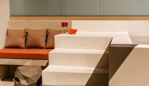 Junior Elegant Suite with Plunge Pool