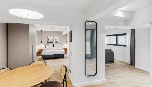 One-Bedroom Comfort Suite with sofa bed
