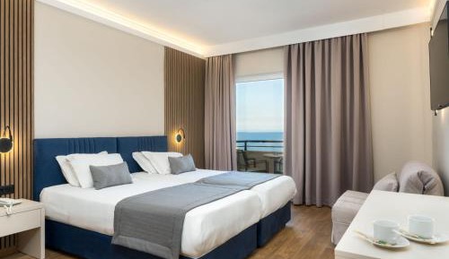 Twin Room with Sea View