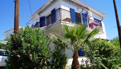 Three-Bedroom Vacation Home 
