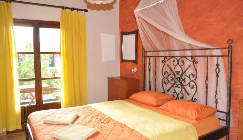 Family Apartment (2 Adults + 2 Children)