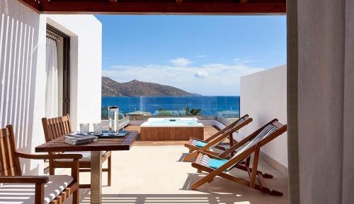 Club Suite Outdoor Hot Tub Seafront View