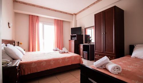 Triple Room with City View