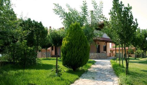 Pomegranate 4 Bedroom Country House