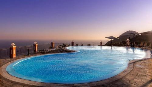 Double Room with Balcony and Sea View