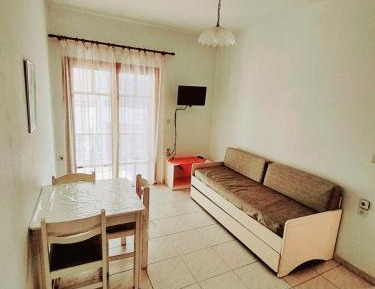 One-Bedroom Apartment with View