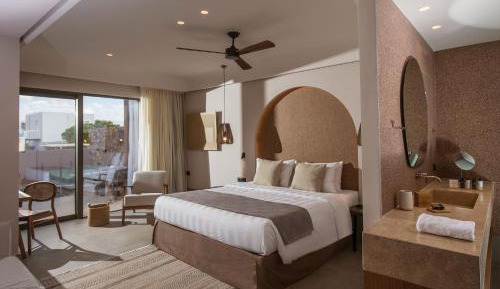 Junior Suite with Private Pool and Sea View