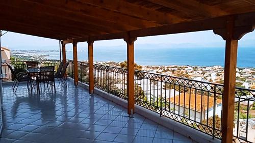 One-Bedroom Apartment with Sea View
