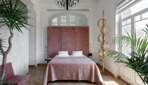 "Dionyssos" Suite with balcony and free-standing bath tub