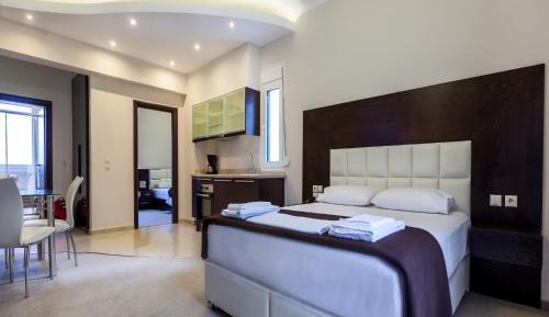 One-Bedroom Suite with Outside Hot Tub & Garden