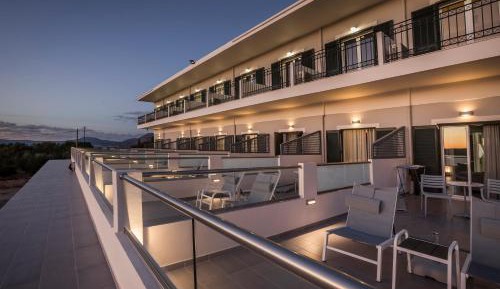 Deluxe Double Room with Balcony and Sea View