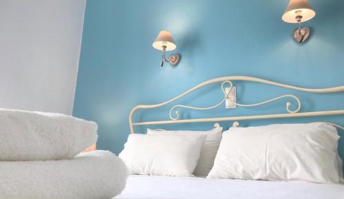 One-Bedroom Apartment with Partial Sea View