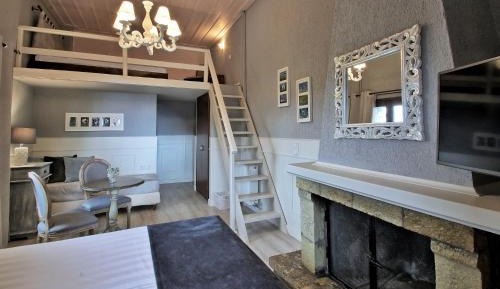 Maisonette with Fireplace and Mountain View