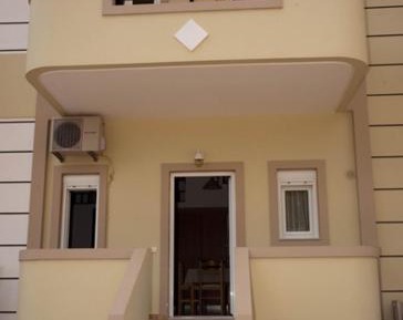 Two-Bedroom Apartment (5 Adults)