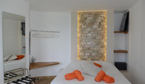 Double Room with Garden and Sea View