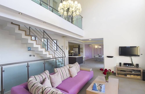 Pikris Villa | Skouloufia Villas 2 - Four Bedroom Villa, Sleeps 9