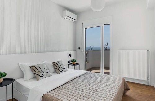 Thessaloniki Apartment | Sanders Arch - Jolly Family Apt w Balcony