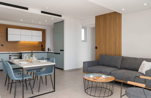 Agia Marina Hotel | Ostrakon Suites