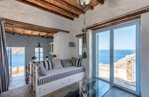 Serifos House | Faros Villa Guest House