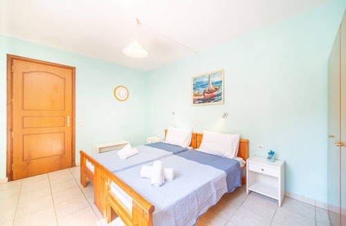 Agios Spyridon Corfu Apartment | Apartment 'Tanjas' with Private Garden, Balcony and Wi-Fi