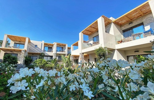 Amoopi Hotel | Helios Beach Hotel & Bungalows