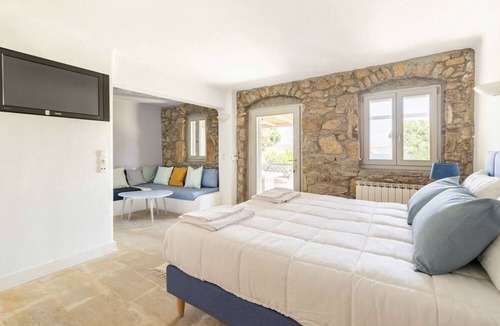 Panormos Villa | Dolce Vita in Mykonos -private swimming pool