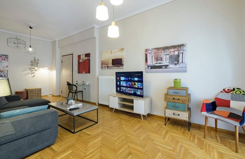 Ampelokipoi Apartment | Cosy 2BR flat - metro station & hospital