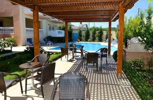 Kamisiana House | Golden Rose Suites