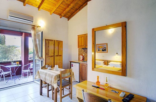 Velonades House | Blue Dream